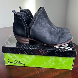 Sam Edelman size 8 black suede booties.